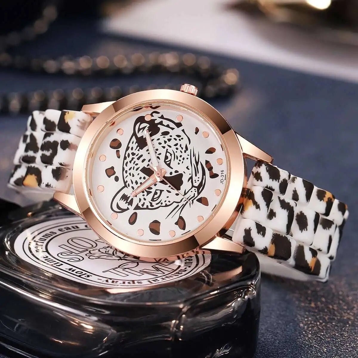 Two-piece set of women's watches with a leopard print