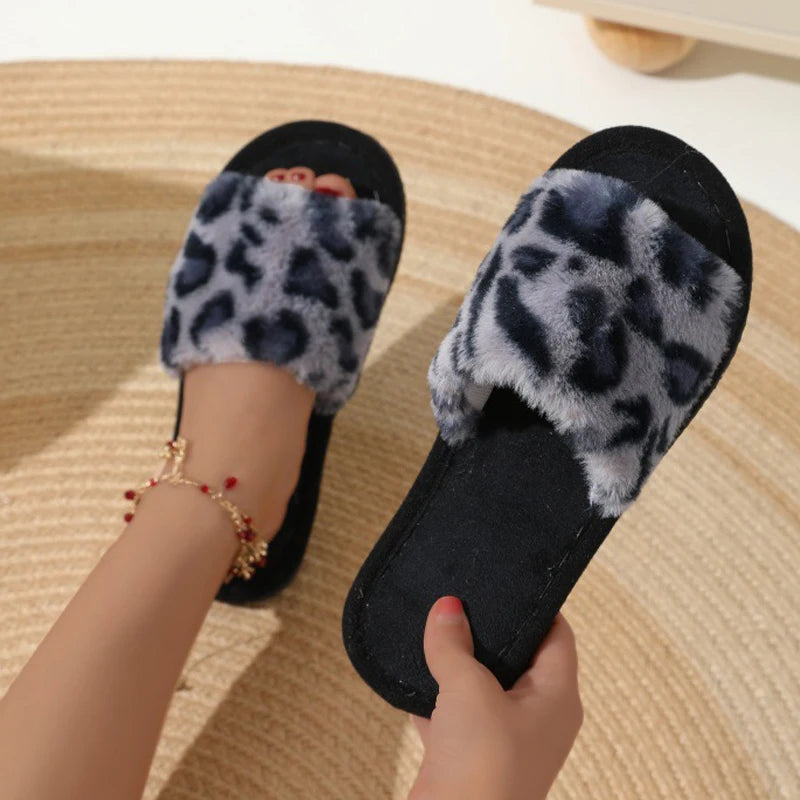 Lightweight slippers for all seasons
